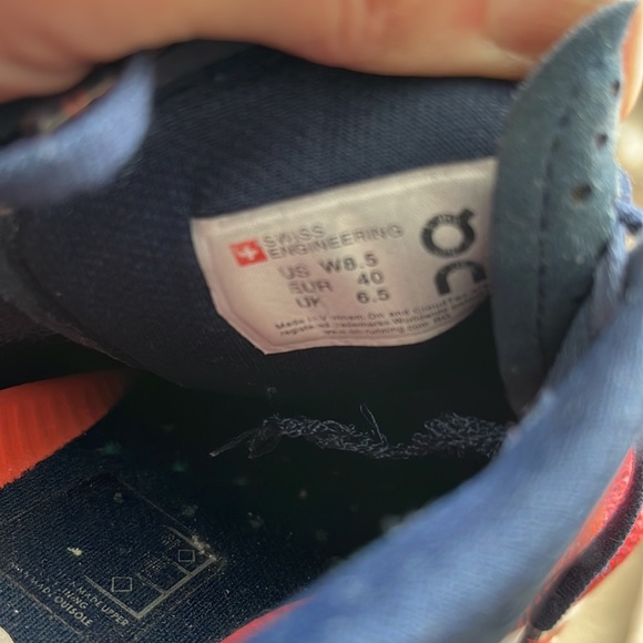 OnCloud sneakers - Picture 3 of 7